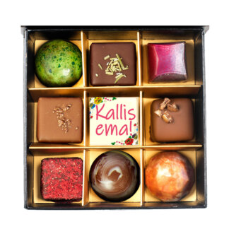 Must kommikarp 9 šokolaadiga Kallis Ema- Black gift box with 9 chocolates Dear Mother