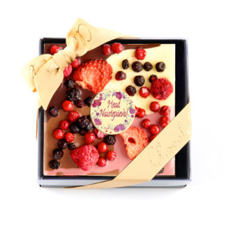 Nelja šokolaaditahvel marjadega - Four chocolate tablet with berries - Head Naistepaeva